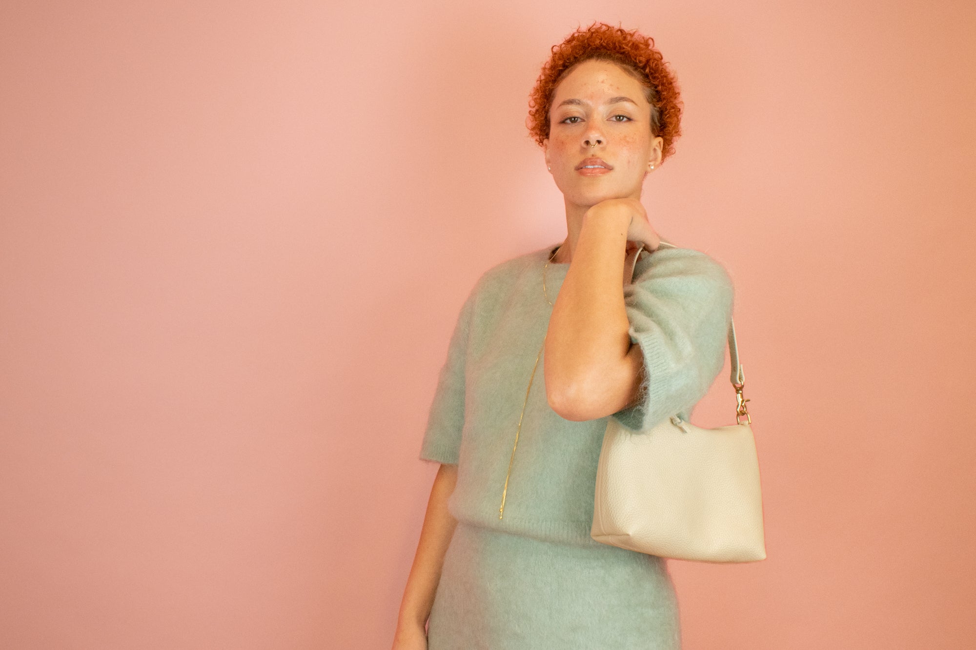 chic off white leather shoulder bag 90's style