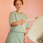 model swinging chic ivory leather shoulder bag