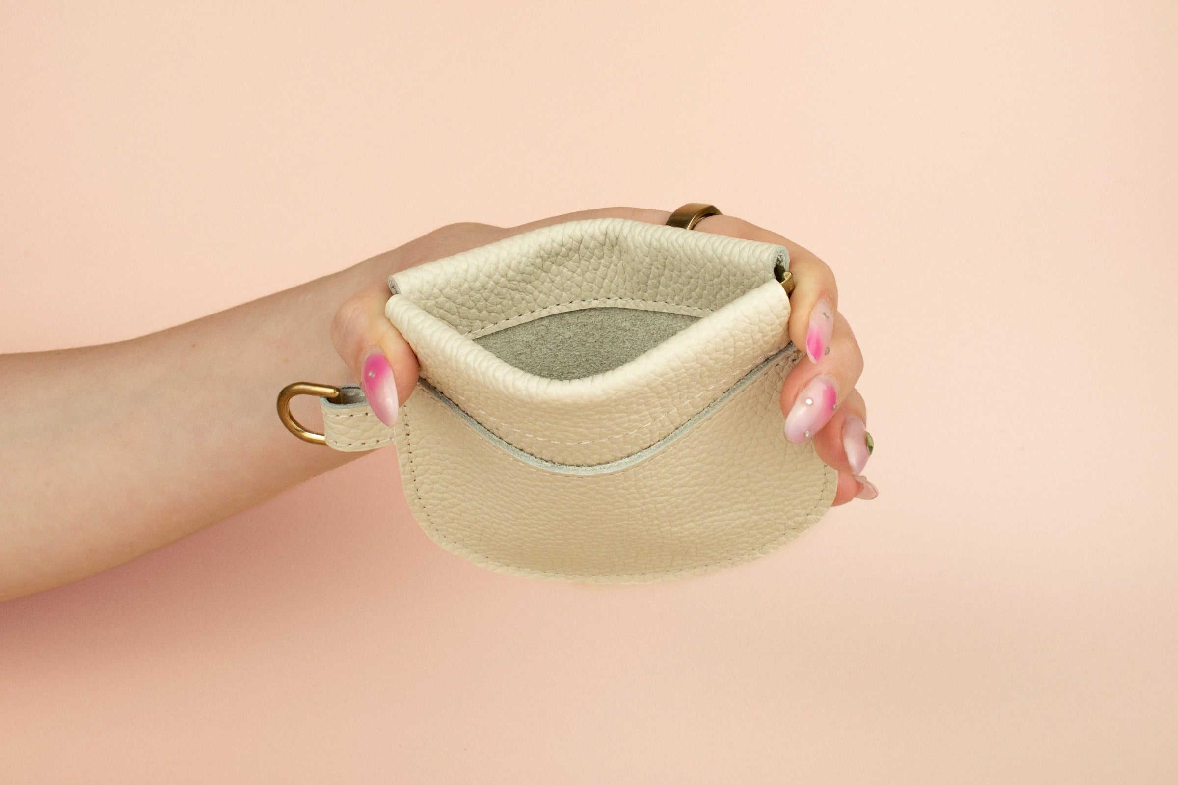 squeeze closure card case, safe travel leather wallet