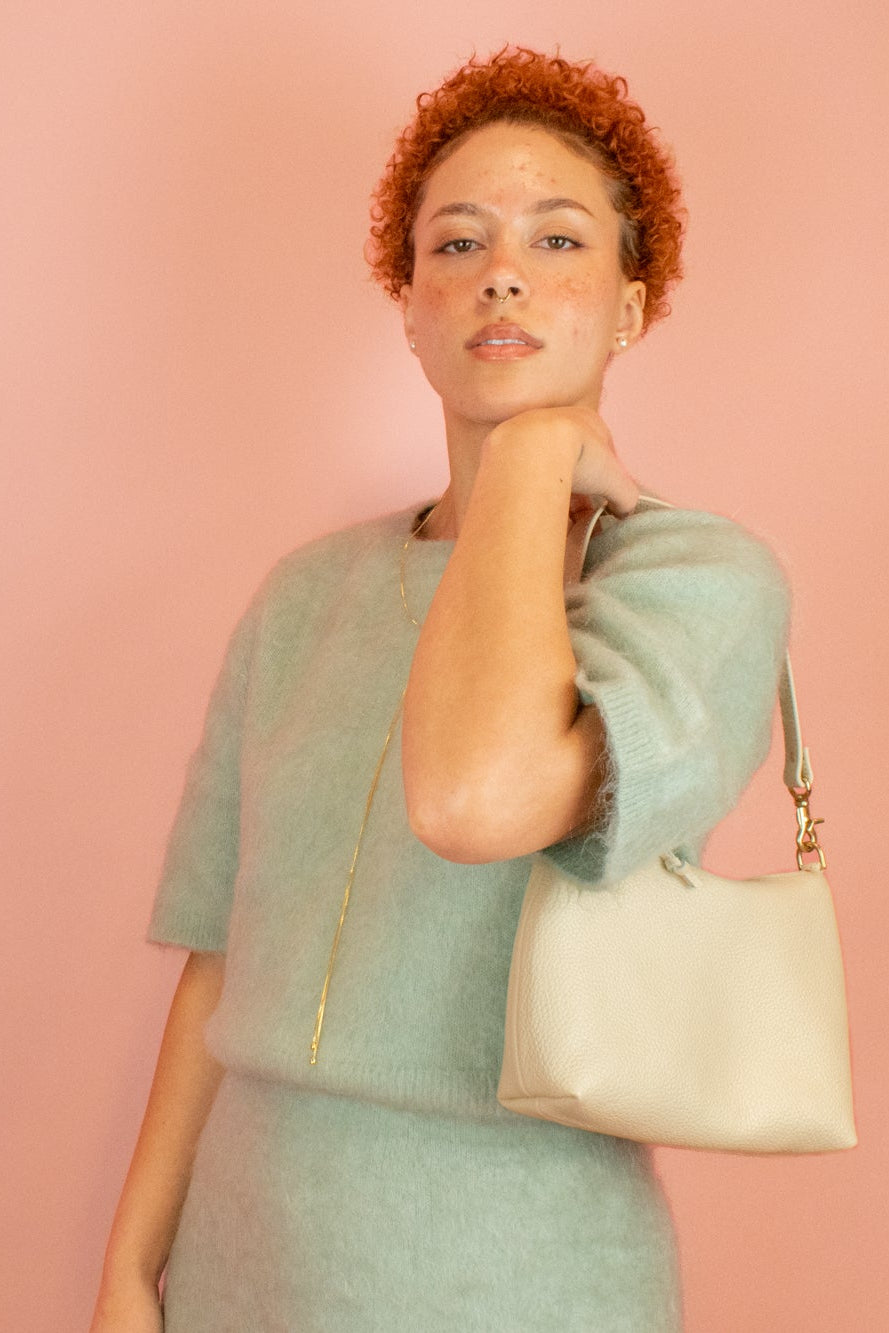 chic off white leather shoulder bag 90's style