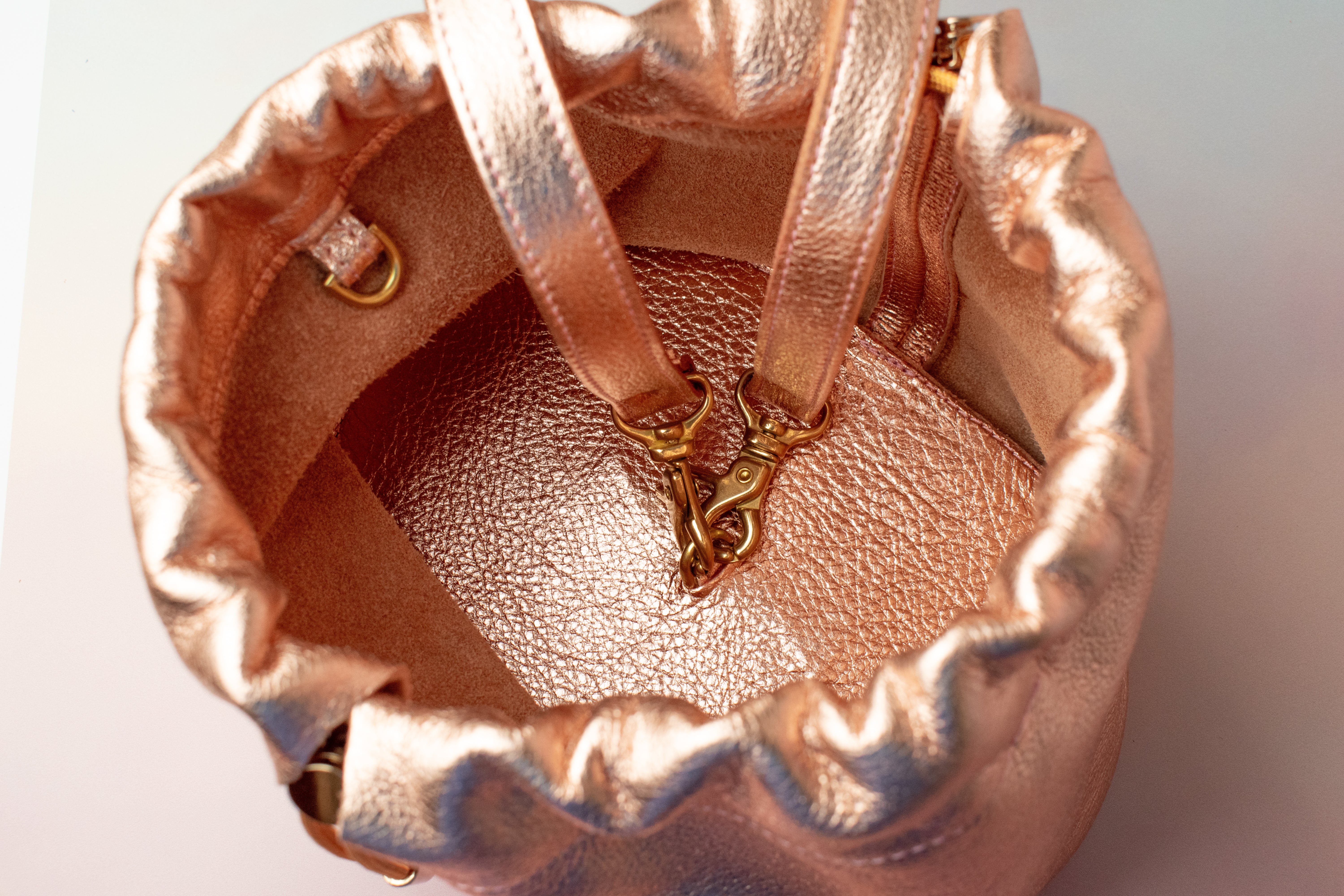 Rose gold hot sale drawstring bag