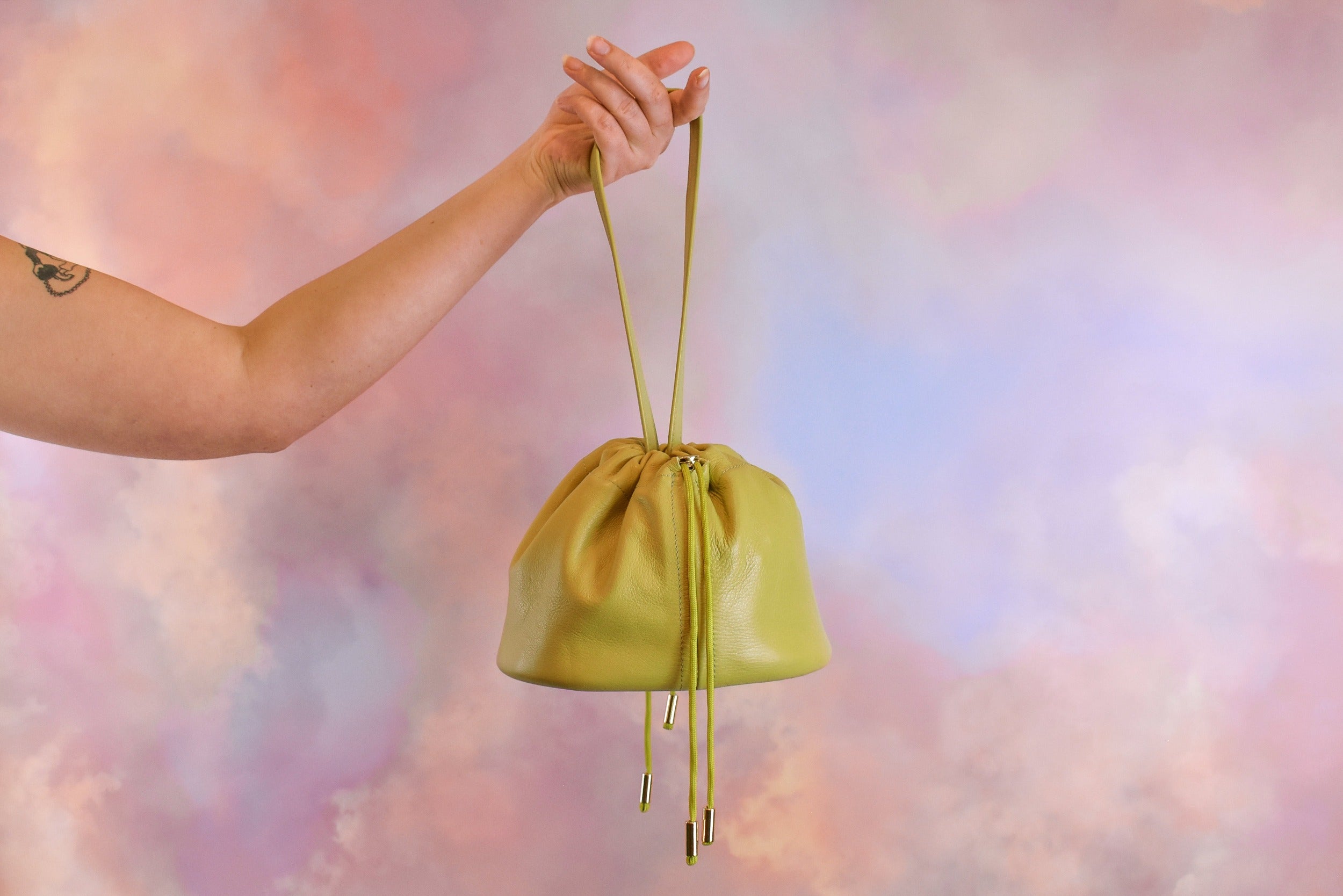 Wristlet best sale bucket bag