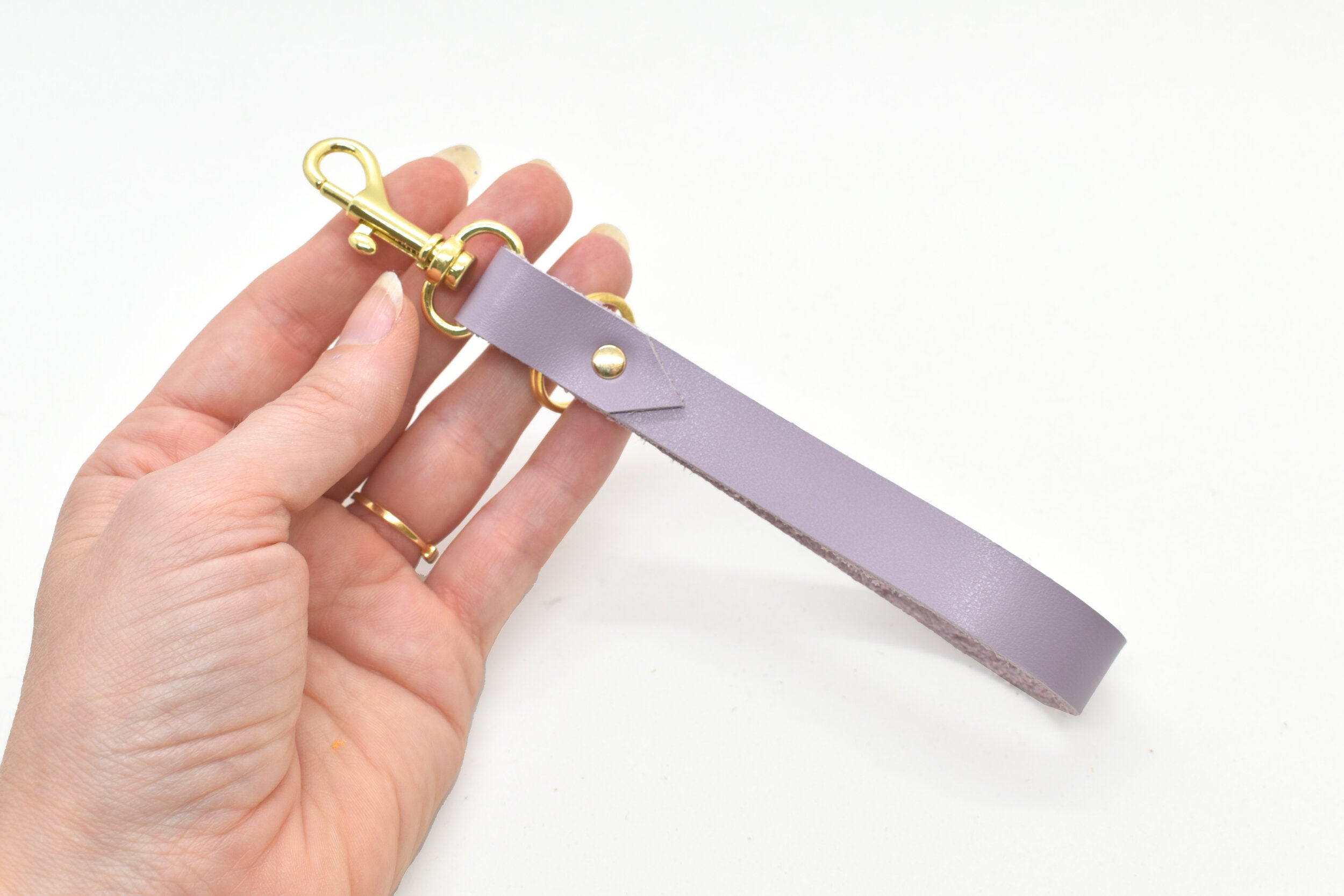 Wholesale Handmade Leether Wristlet Strap for Key, Hand Wrist Lanyard Key  Chain Holder - China Keychain, Key Strip